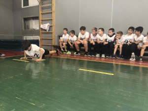 Сдача нормативов в спортивном зале